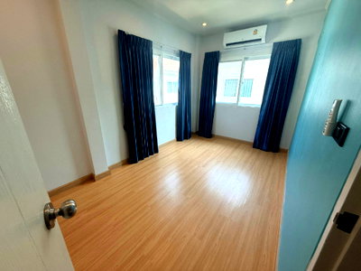 บ้านแฝด วิทยาลัยการอาชีพพระสมุทรเจดีย์ : 🔥 ขายถูกสุดในโครงการ  พร้อมเฟอร์นิเจอร์ครบ และของแถม 🔥  บ้านแฝดบ้านศุภาลัย ไพรด์ ประชาอุทิศ Supalai Pride Pracha Uthit