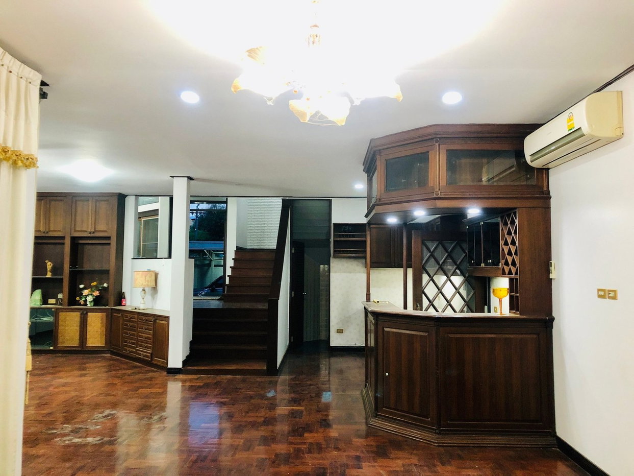 picture LTHC5547 – House FOR RENT in Latphrao 3 beds 3 baths size 164 Sq.W. Nearby BTS Ha Yaek Lat Phrao station ONLY 80k/Month - 2/6