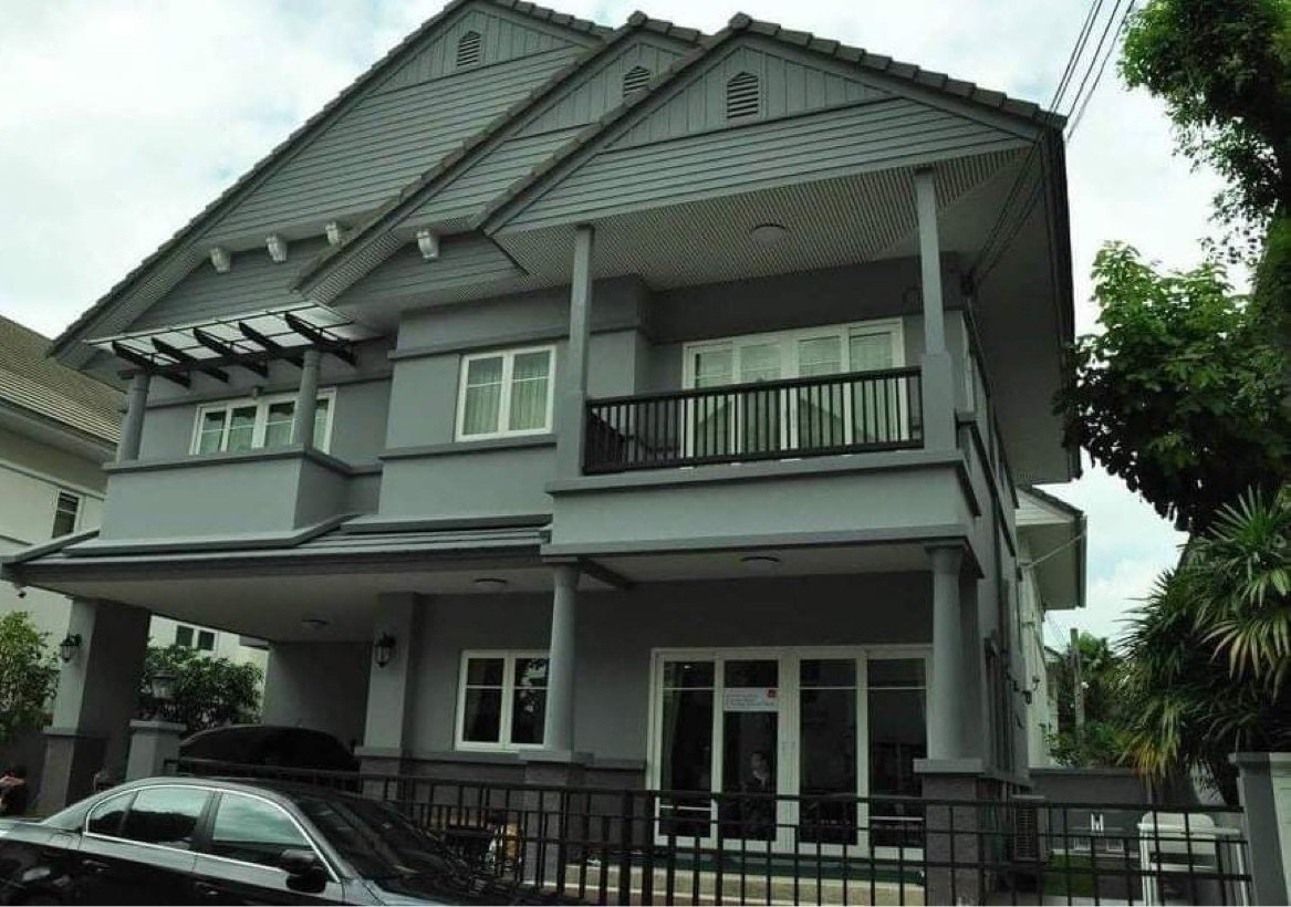 picture LTH5613 – House FOR SALE in Pattanakarn 3 beds 3 baths size 360 Sq.M. Nearly ARL Ramkhamhaeng station ONLY 11.8 MB - 1/6