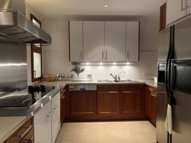 รูป LTH2820 – Penthouse Duplex FOR RENT 4 beds 6 baths size 700 Sq.M. Nearby BTS Asoke station ONLY 320k/Month - รูปที่ 3/6