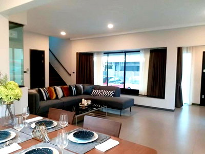 เช่าบ้านเดี่ยว ม.อัสสัมชัญ บางนา : LTHC5617 – House FOR RENT in Bang Na 3 beds 4 baths size 225 Sq.M. Nearby BTS Bang Na station ONLY 75k/Month