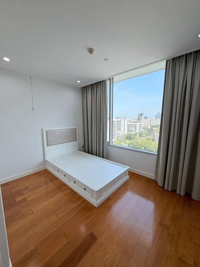 รูป Chamchuri Square Residence【𝐑𝐄𝐍𝐓】🔥ห้องดีไซน์เรียบหรู ฟีลคลาสสิก ดูแพงทุกมุม🔥 ติดต่อไลน์ไอดี: @hacondo - รูปที่ 3/10