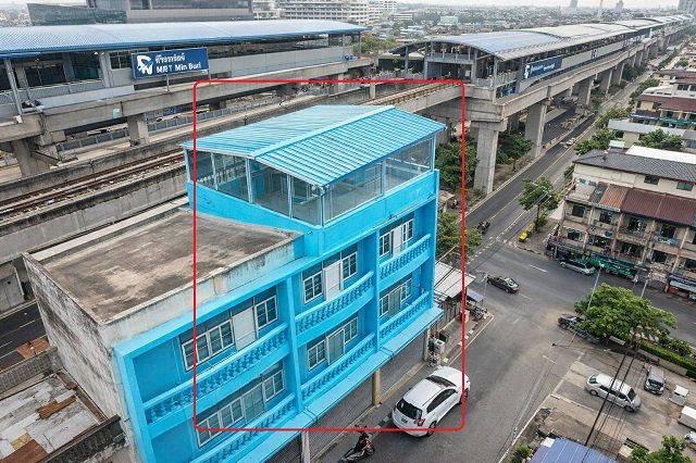 รูป อาคารพาณิชย์ 4 ชั้น 2 คูหา 3 นอน 3 น้ำ ใกล้ MRTมีนบุรี 800 ม. และ MRTเศรษฐบุตรบำเพ็ญ - รูปที่ 1/8