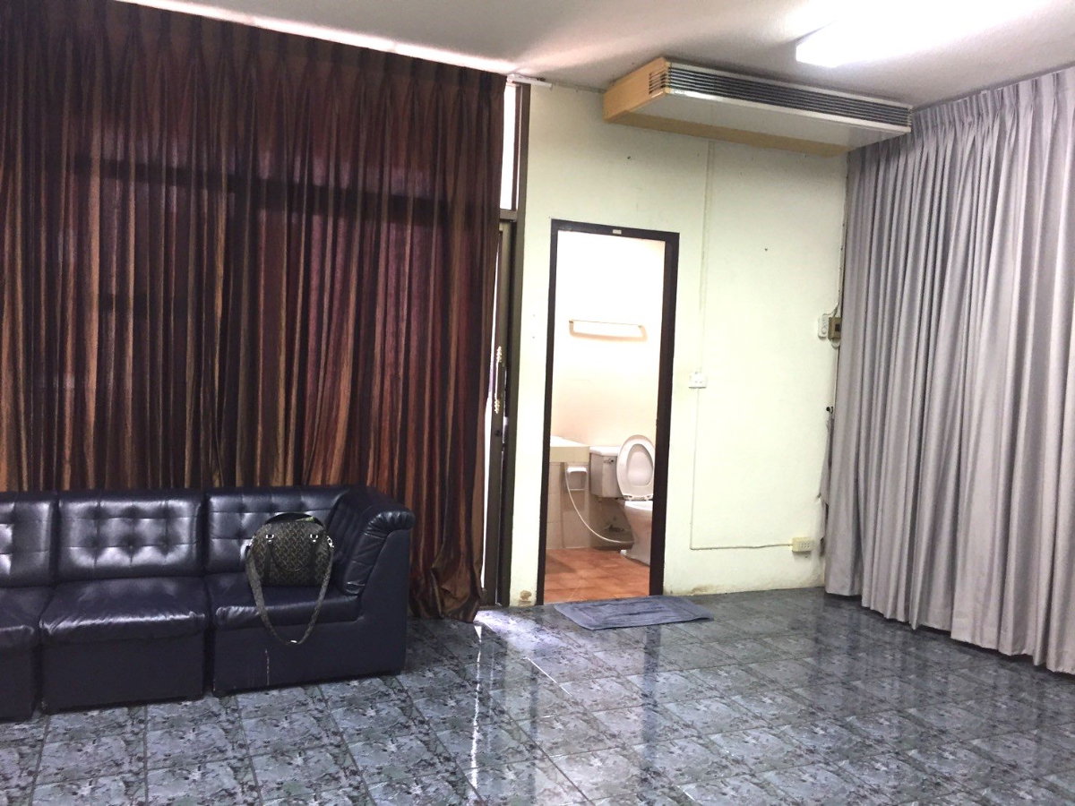 รูป ให้เช่า คอนโด โชคชัย ร่วมมิตร ห้องกว้าง 80 ตรม. 2 ห้องนอน อากาศถ่ายเทดี ราคาดีงาม  - รูปที่ 14/21