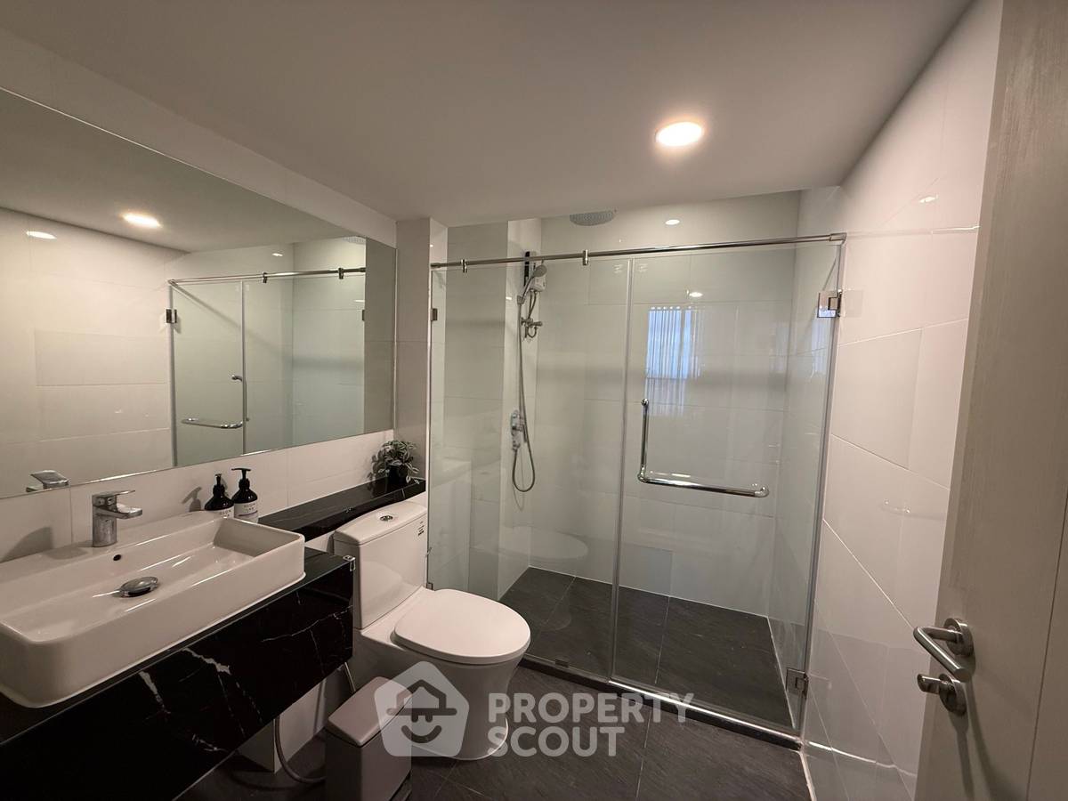 picture 2-BR Condo at Knightsbridge Space Ratchayothin near BTS Ratchayothin (ID 2744000) - 11/11