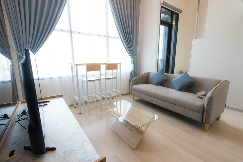 รูป Knightsbridge Prime Sathorn【𝐒𝐄𝐋𝐋 & 𝐑𝐄𝐍𝐓】🔥ดีไซน์โทนครีม สว่าง เรียบคม ให้ฟีลลักชูรี🔥 ติดต่อไลน์ไอดี: @hacondo - รูปที่ 3/10