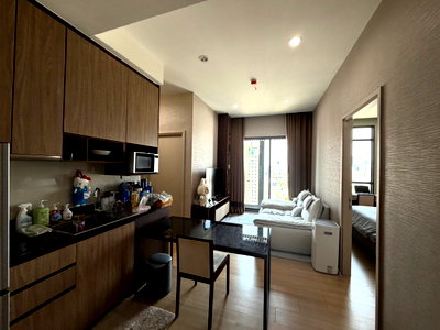 Condos for sale : #Condo for Sale in Thonglor #Best Price #NetYield 5.6% 24th Floor, 54.5 sq m, 2 Bedrooms, 2 Bathrooms, The Capital Eakamai - Thonglor.