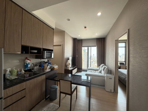 #Condo for Sale in Thonglor #Best Price #NetYield 5.6% 24th Floor, 54.5 sq m, 2 Bedrooms, 2 Bathrooms, The Capital Eakamai - Thonglor.