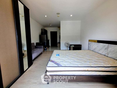 Condos for sale : 1-BR Condo at Thana Astoria Pinklao near MRT Bang Yi Khan (ID 2750194)