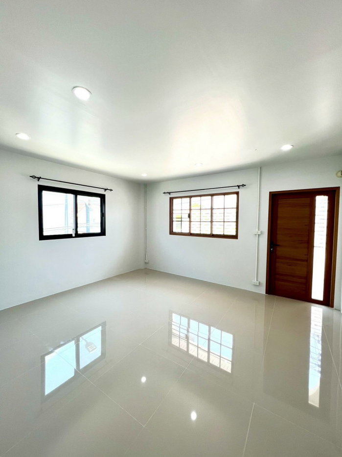 รูป ขาย บ้านรีโนเวทใหม่ พร้อมอยู่ อำเภอเมืองสุพรรณบุรี สุพรรณบุรี - รูปที่ 2/8