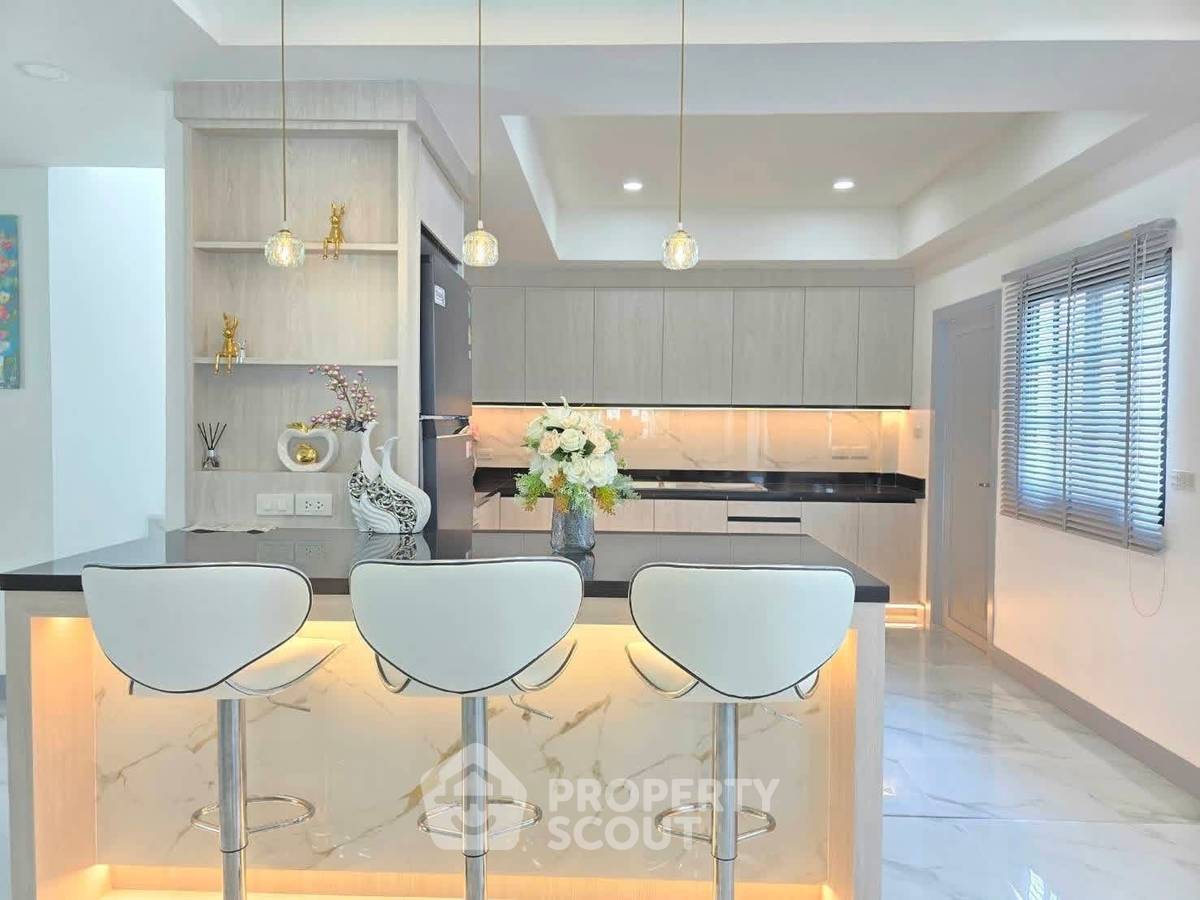 รูป วิลล่า 4-ห้องนอน ที่ เซนทรัล พาร์ค 5 วิลเลจ ใกล้ พัทยาตะวันออก (ID 2746116) - รูปที่ 19/20