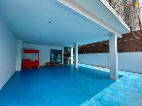 LTH5876 – Townhome FOR SALE in Sathorn 9 beds 7 baths size 439.17 Sq.M. Nearby BTS Saint Louis station ONLY 45 MB