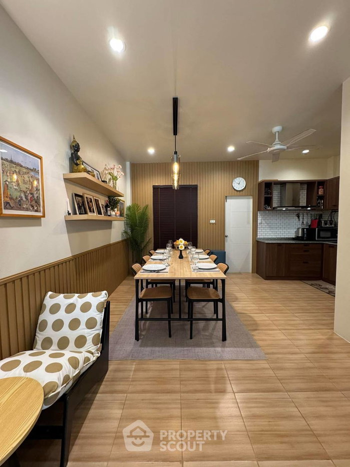 รูป ทาวน์เฮ้าส์ 3-ห้องนอน ใกล้ เมืองหัวหิน (ID 2751373) - รูปที่ 4/24