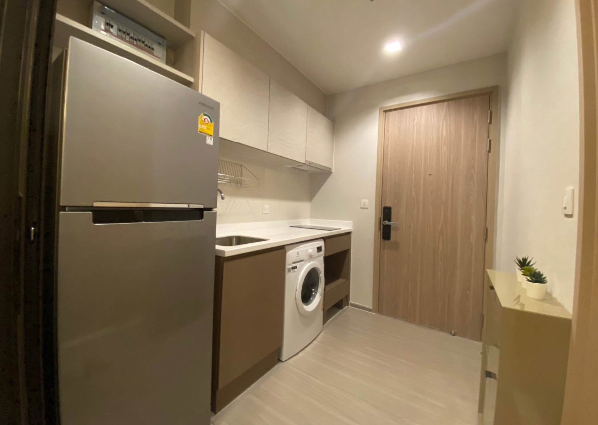 picture Life Sathorn                Sierra - 8/9