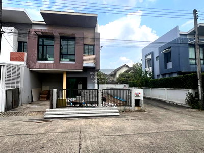 ทาวน์โฮม ม.นอร์ทกรุงเทพ วิทยาเขตรังสิต : ขายทาวน์เฮ้าส์/ทาวน์โฮม  ไอดีไซน์ ลำลูกกา-คลอง3 ห้องมุม รีโนเวทใหม่ ลาดสวาย ลำลูกกา ปทุมธานี CX-149698 ✅ ทักไลน์ @connexproperty ตอบทันที ทีมงานมืออาชีพ ✅