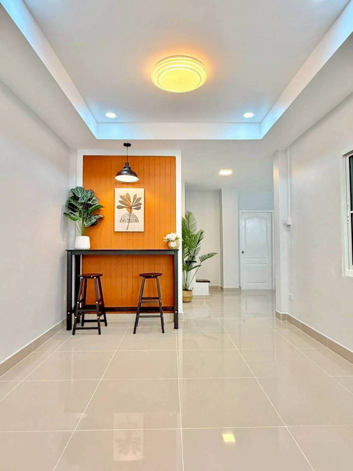 รูป บ้านสวย  ห่างถนนราชพฤกษ์เพียง 500 เมตร  #หมู่บ้านริมสวน ธนานนท์ 1  ท่าอิฐ  รีโนเวทใหม่  ใกล้ MRT บางรักน้อย ท่าอิฐ - รูปที่ 8/19