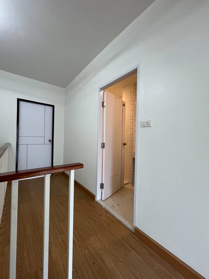 รูป 🚨 รีโนเวทใหม่ทั้งหลัง! ทำเลลาดพร้าว-เลียบด่วน เพียง 3.59 ล้านบาท เท่านั้น!ราคานี้หาไม่ได้แล้ว! - รูปที่ 9/13