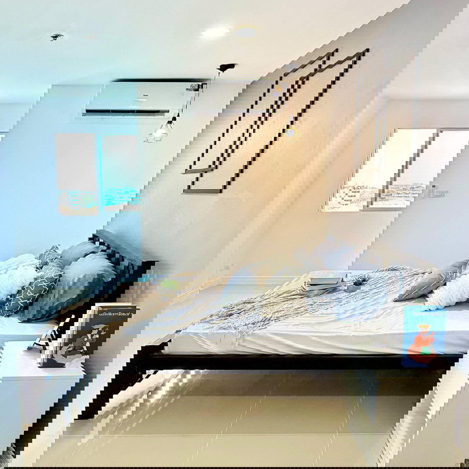 รูป ขายด่วน!! ห้องสตูดิโอ วิวสนามบิน รีโนเวทใหม่พร้อมอยู่ - รูปที่ 2/7