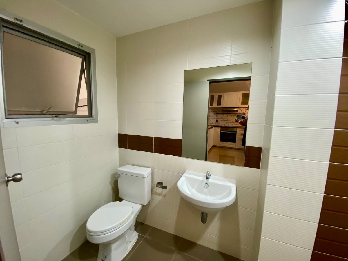 รูป ขายทาวน์โฮม 2 ชั้น Sammakorn Avenue รามอินทรา–วงแหวน บ้านสวย พร้อมอยู่ ทำเลติดถนนใหญ่ เดินทางสะดวก - รูปที่ 15/29