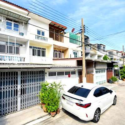 เช่าทาวน์โฮม ม.นานาชาติแสตมฟอร์ด : ถ.ลาดพร้าว104-113 รพ.เวชธานี 300 ม.ทาวน์เฮาส์ 3 ชั้น 3นอน 2น้ำ 18ตร.ว.แฮปปี้แลนด์ เดอะมอลล์บางกะปิ