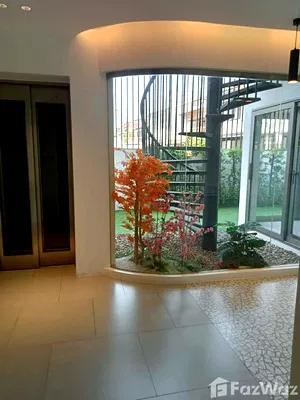 Townhouses for sale Bangkok : 3 Bedroom Home Office for Sale at LUXE 35 Ratchada 6124228