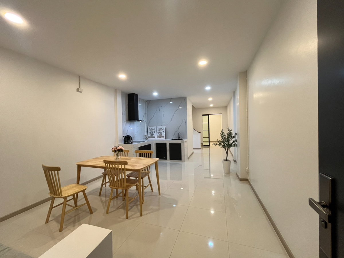รูป ✨ทาวน์โฮม 3 ชั้น น้อง ZENBI บนทำเลศักยภาพเลียบด่วนรามอินทรา  ใกล้ CDC / Central EastVille  พร้อมพื้นที่ใช้สอย 200 ตร.ม. ในราคาเพียง 4.19 ล้านบาท - รูปที่ 22/24