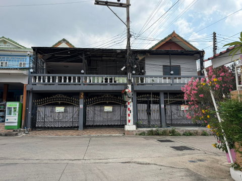 บ้านพัทยาหน้ากว้าง เขาตาโล ใกล้สุขุมวิท ใกล้ทางรถไฟ 6ห้องนอน 6ห้องน้ำ