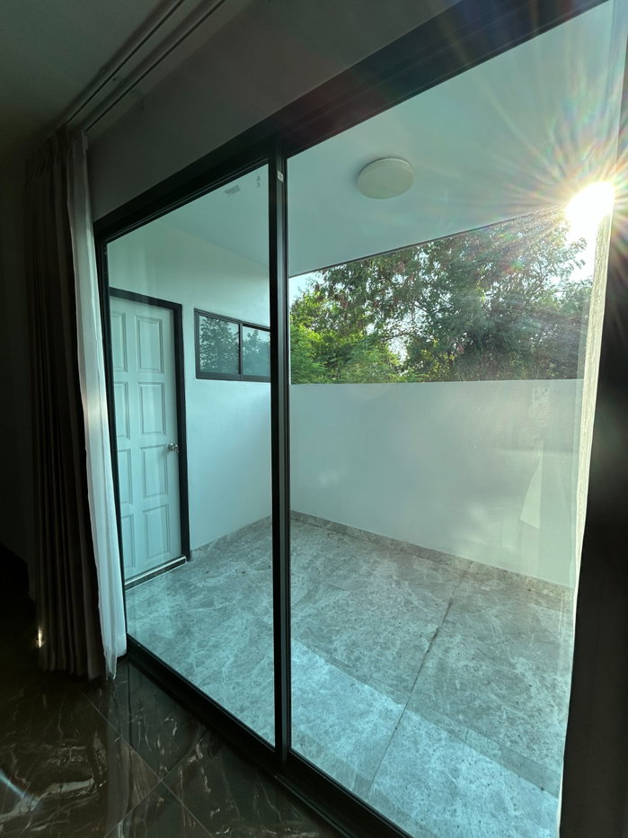 รูป ให้เช่าบ้านแฝดใหม่หลังมุม พร้อมเฟอร์นิเจอร์ครบ 3 ห้องนอน 3 ห้องน้ำ 2 ที่จอดรถ อ่างอาบน้ำ บางเขน ใกล้รถไฟฟ้าสายหยุด 19000 บาท - รูปที่ 13/27