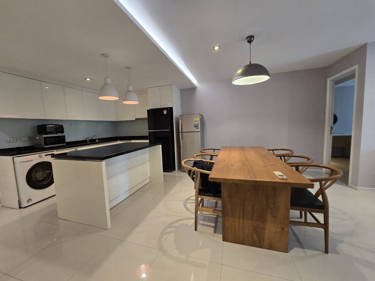 picture 3 Bed 3 Bath Ekkamai Welcome Pets - 4/14