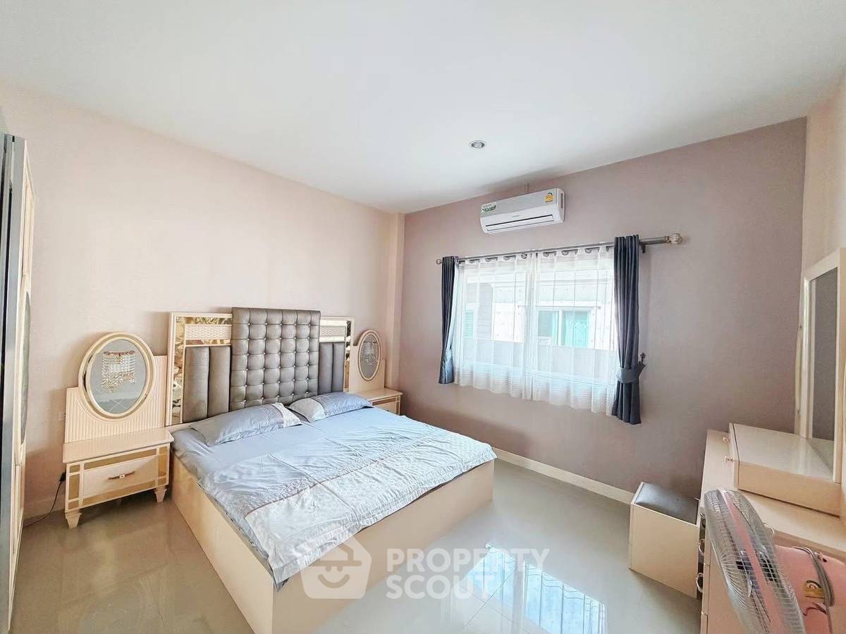 picture 3-BR House in Nong Pla Lai (ID 2752037) - 9/14