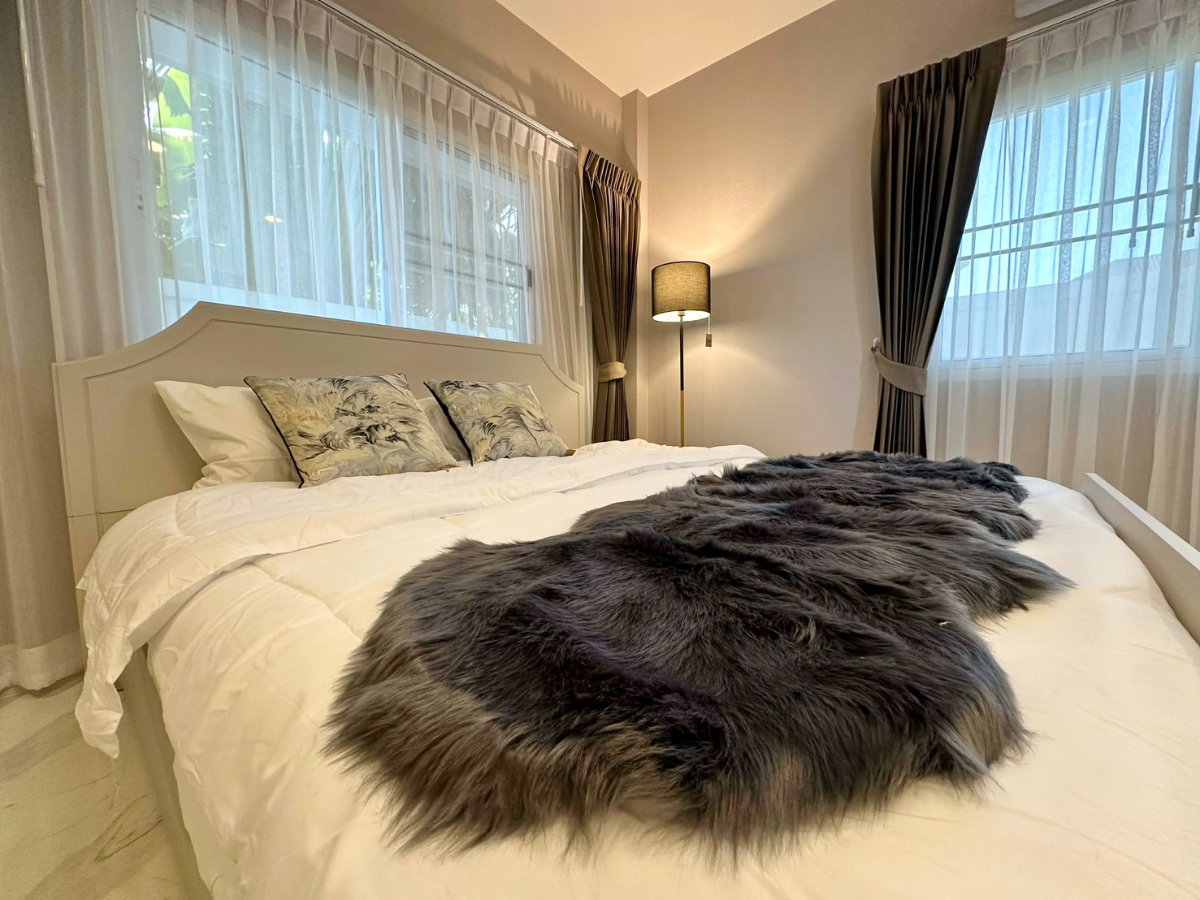 รูป บ้านเดี่ยวเรโนเวทใหม่ทั้งหลัง เนื้อที่กว้าง 207 ตารางวา พร้อมสระว่ายน้ำส่วนตัว พัทยา พร้อมอยู่ - รูปที่ 25/48