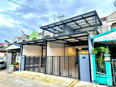 ทาวน์โฮม กระทรวงพาณิชย์ นนทบุรี : ขายทาวน์เฮ้าส์/ทาวน์โฮม  ลภาวัน โครงการ 5 รีโนเวทใหม่ บางรักน้อย เมืองนนทบุรี นนทบุรี CX-123090 ✅ ทักไลน์ @connexproperty ตอบทันที ทีมงานมืออาชีพ ✅