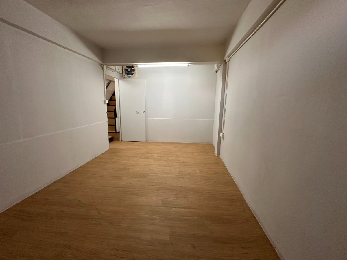 รูป ขายตึกแถวรีโนเวทใหม่ ใกล้แยกปอยหลวง เชียงใหม่   - รูปที่ 9/24