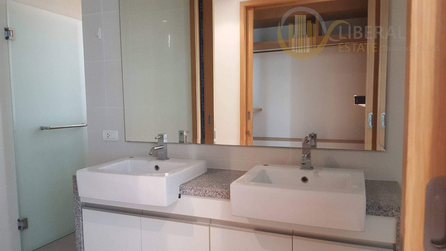 รูป LTH370 – Condo @ Millennium Residence FOR RENT 3 Beds 2 Baths 193 Sq.M. on very high floor ONLY 120,000 THB / Month - รูปที่ 8/12