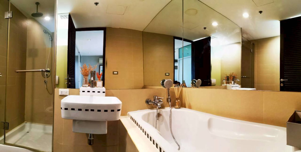 รูป 🔥 ห้องใหญ่ Rare Item ทองหล่อ! ใกล้ BTS ทองหล่อ | 45 ตร.ม. มี Bathtub เฟอร์ครบ เพียง 20,000/เดือน - รูปที่ 1/10