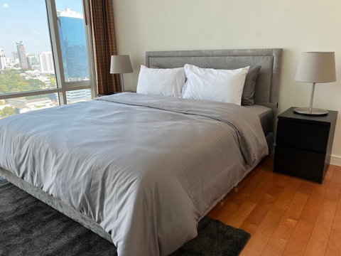 LTH5503 – Fullerton FOR SALE 2 beds 2 baths size 96 Sq.M. Nearby BTS Ekkamai station ONLY 21 MB