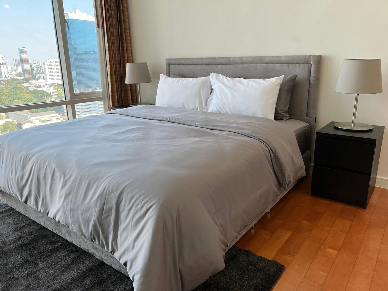 รูป LTH5503 – Fullerton FOR SALE 2 beds 2 baths size 96 Sq.M. Nearby BTS Ekkamai station ONLY 21 MB - รูปที่ 1/4