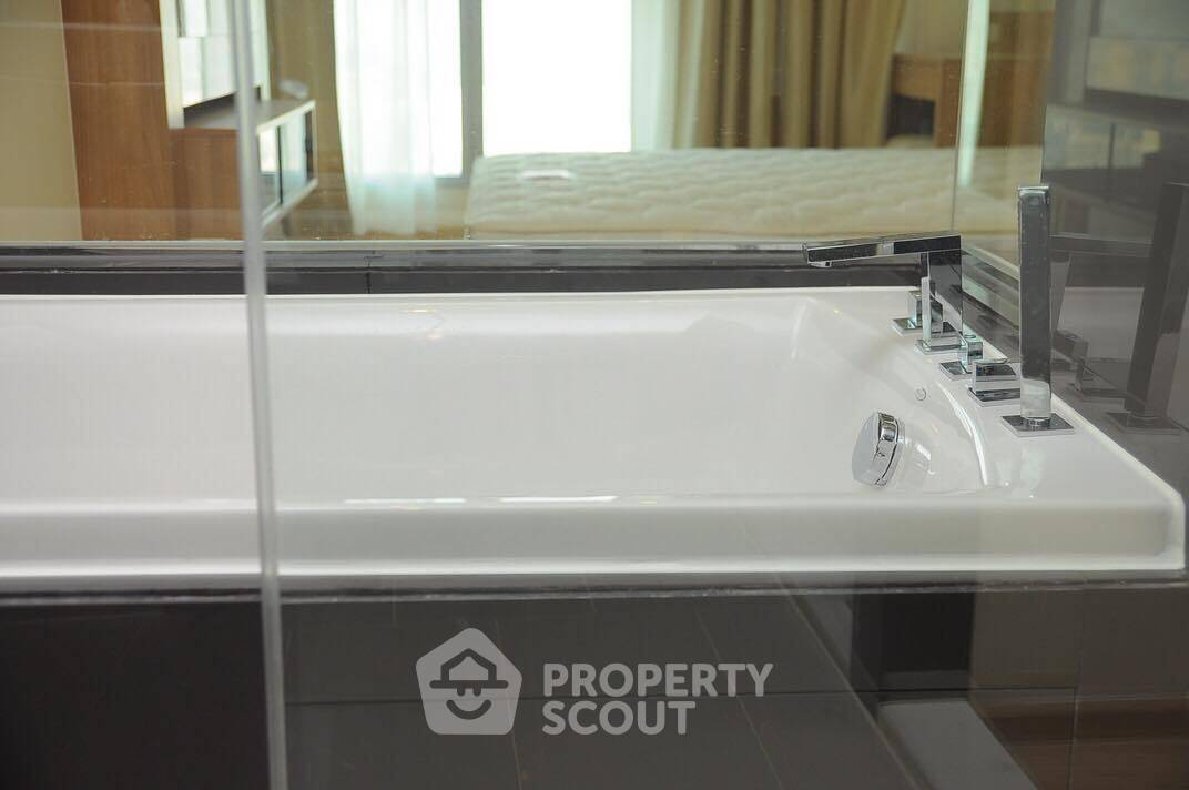 รูป คอนโด 2-ห้องนอน ที่ ริธึ่ม สุขุมวิท 50 ใกล้ BTS อ่อนนุช (ID 2744681) - รูปที่ 10/11