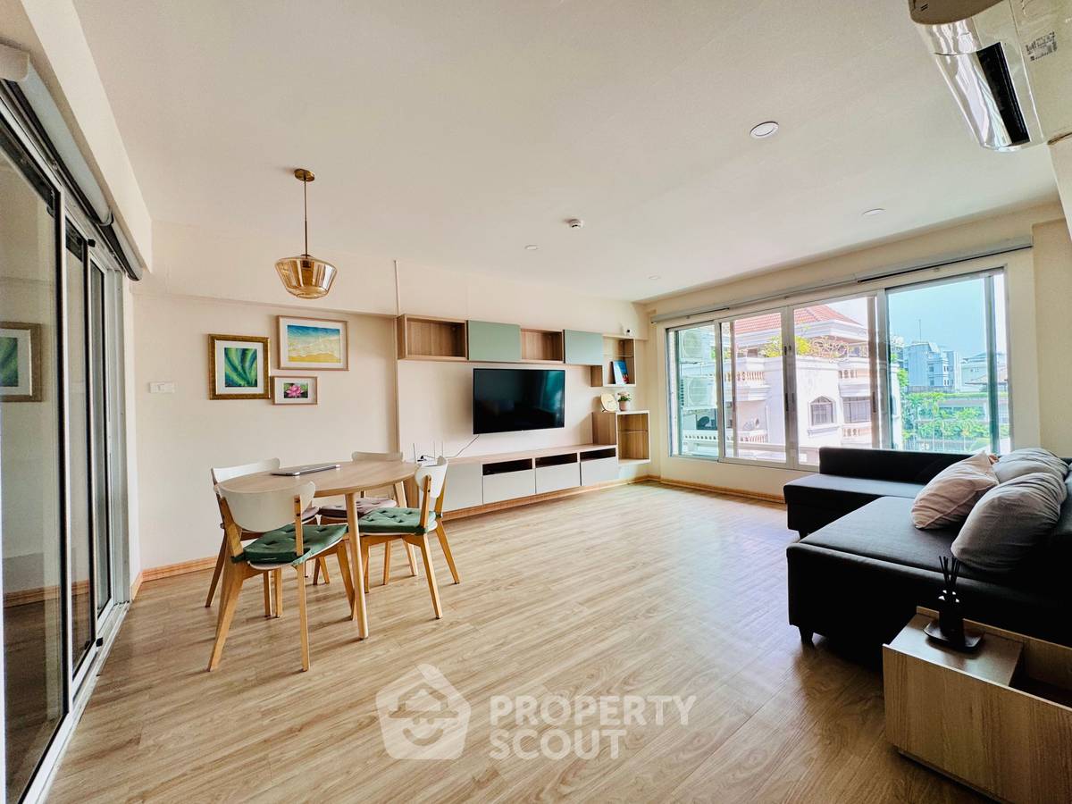 รูป คอนโด 2-ห้องนอน ที่ นาวิน คอร์ท คอนโดมิเนียม ใกล้ BTS เพลินจิต (ID 2076074) - รูปที่ 2/22