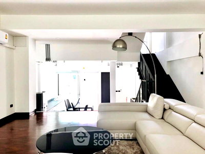 Townhouses for sale J Avenue Thonglor : 4-BR Townhouse close to Phrom Phong (ID 2751832)