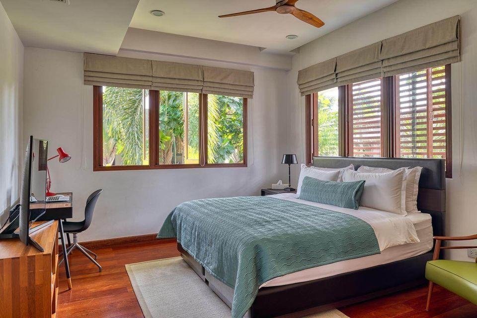 รูป LTHC6078 – Single House with Private Swimming Pool FOR SALE 3 beds 3 baths size 842 Sq.M. Nearby BTS Punnawithi station ONLY 118 MB - รูปที่ 4/8