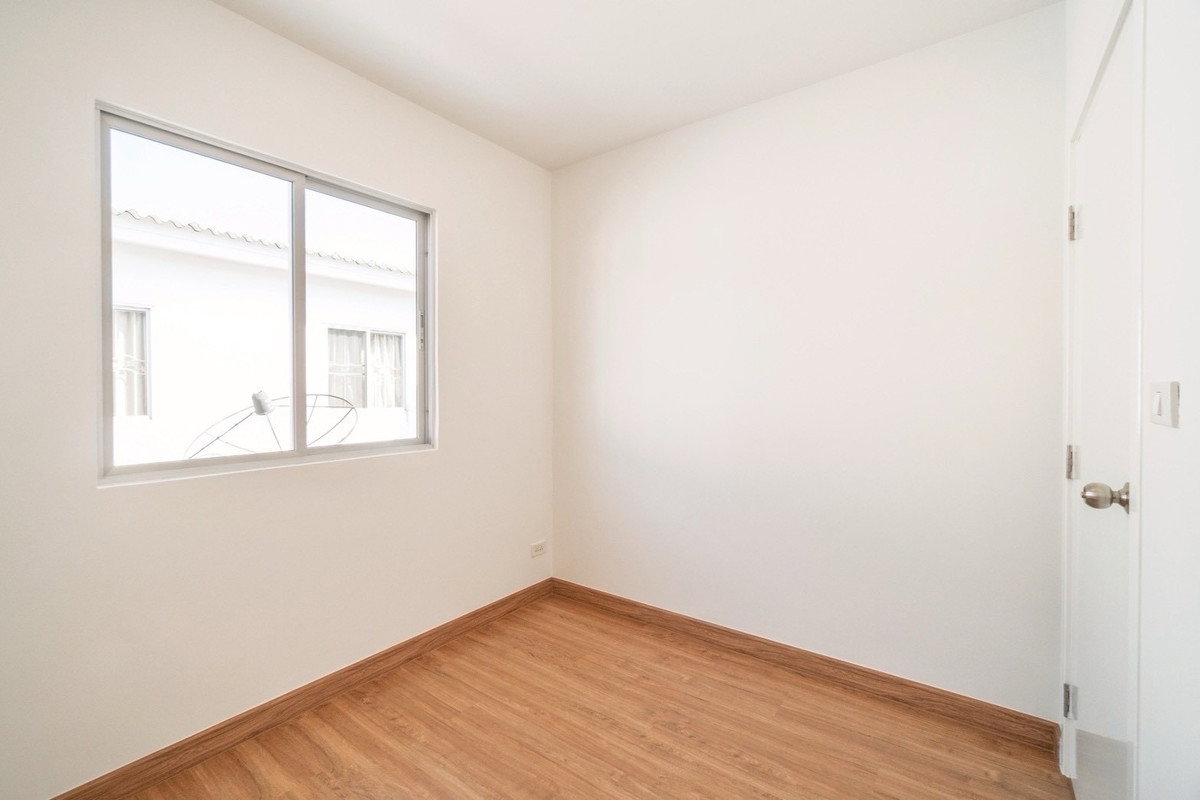 รูป ทาวน์โฮมรีโนเวทใหม่ทั้งหลัง ฟังก์ชันเหมาะสำหรับครอบครัวเริ่มต้น หรือคนทำงาน ดูแลง่าย ค่าใช้จ่ายไม่สูงราคาคุ้มค่า ทำเลอ่อนนุช–เฉลิมพระเกียรติ 87 - รูปที่ 12/30