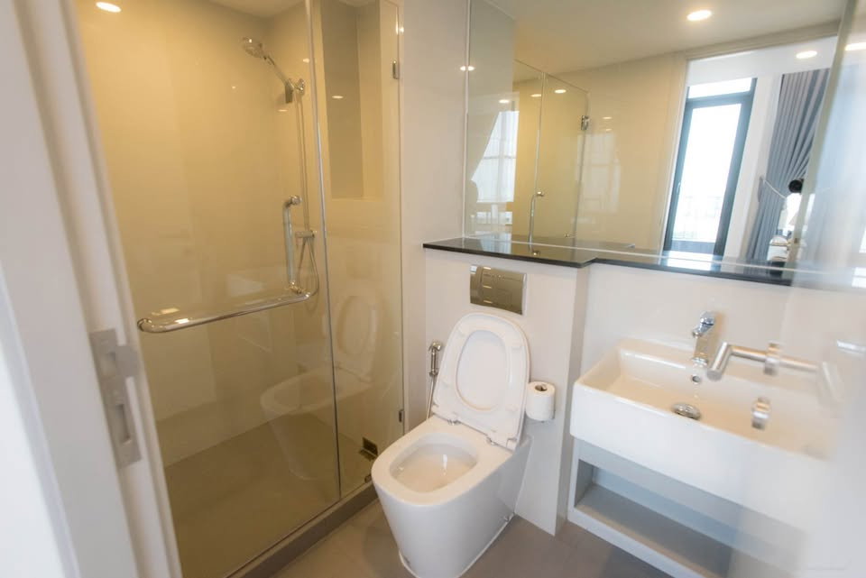 รูป Knightsbridge Prime Sathorn【𝐒𝐄𝐋𝐋 & 𝐑𝐄𝐍𝐓】🔥ดีไซน์โทนครีม สว่าง เรียบคม ให้ฟีลลักชูรี🔥 ติดต่อไลน์ไอดี: @hacondo - รูปที่ 9/10