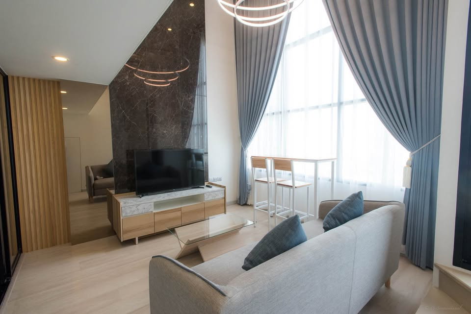 รูป Knightsbridge Prime Sathorn【𝐒𝐄𝐋𝐋 & 𝐑𝐄𝐍𝐓】🔥ดีไซน์โทนครีม สว่าง เรียบคม ให้ฟีลลักชูรี🔥 ติดต่อไลน์ไอดี: @hacondo - รูปที่ 2/10
