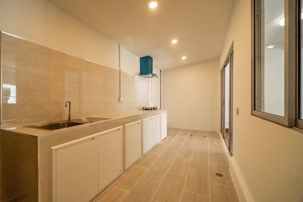 รูป ทาวน์โฮมรีโนเวทใหม่ทั้งหลัง ฟังก์ชันเหมาะสำหรับครอบครัวเริ่มต้น หรือคนทำงาน ดูแลง่าย ค่าใช้จ่ายไม่สูงราคาคุ้มค่า ทำเลอ่อนนุช–เฉลิมพระเกียรติ 87 - รูปที่ 9/30