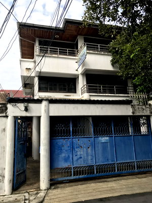 เช่าทาวน์โฮม มิวเซียมสยาม  : LTH5487 – Townhouse FOR RENT in Sathorn 6 beds 6 baths size 64 Sq.W. Nearby BTS Saint Louis station ONLY 65k/Month