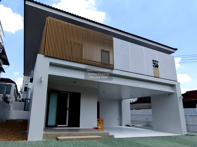 บ้านเดี่ยว กรุงเทพมหานคร : ขายบ้าน  รัชดานิเวศน์ หน้ากว้าง รีโนเวทใหม่ MRT-ห้วยขวาง สามเสนนอก เขต ห้วยขวาง กรุงเทพ CX-148567 ✅ ทักไลน์ @connexproperty ตอบทันที ทีมงานมืออาชีพ ✅