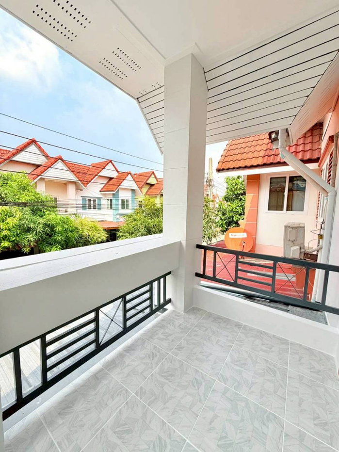 รูป บ้านสวย  ห่างถนนราชพฤกษ์เพียง 500 เมตร  #หมู่บ้านริมสวน ธนานนท์ 1  ท่าอิฐ  รีโนเวทใหม่  ใกล้ MRT บางรักน้อย ท่าอิฐ - รูปที่ 17/19