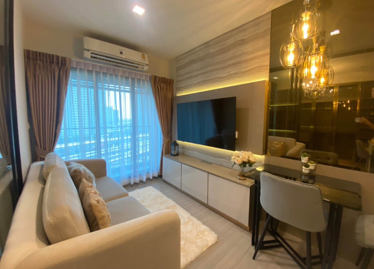 picture Life Sathorn                Sierra - 1/9
