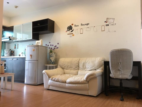 Condo for rent, The Complete Rajprarop, Victory Monument area.